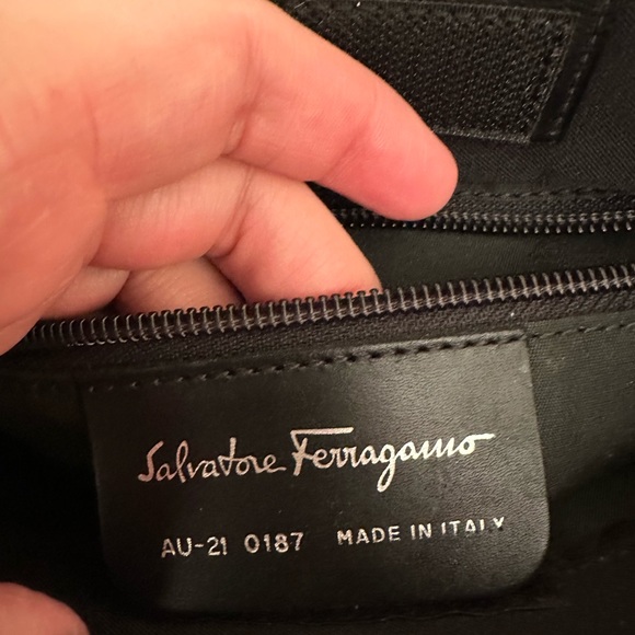 Salvatore Ferragamo small canvas bag - Picture 9 of 14